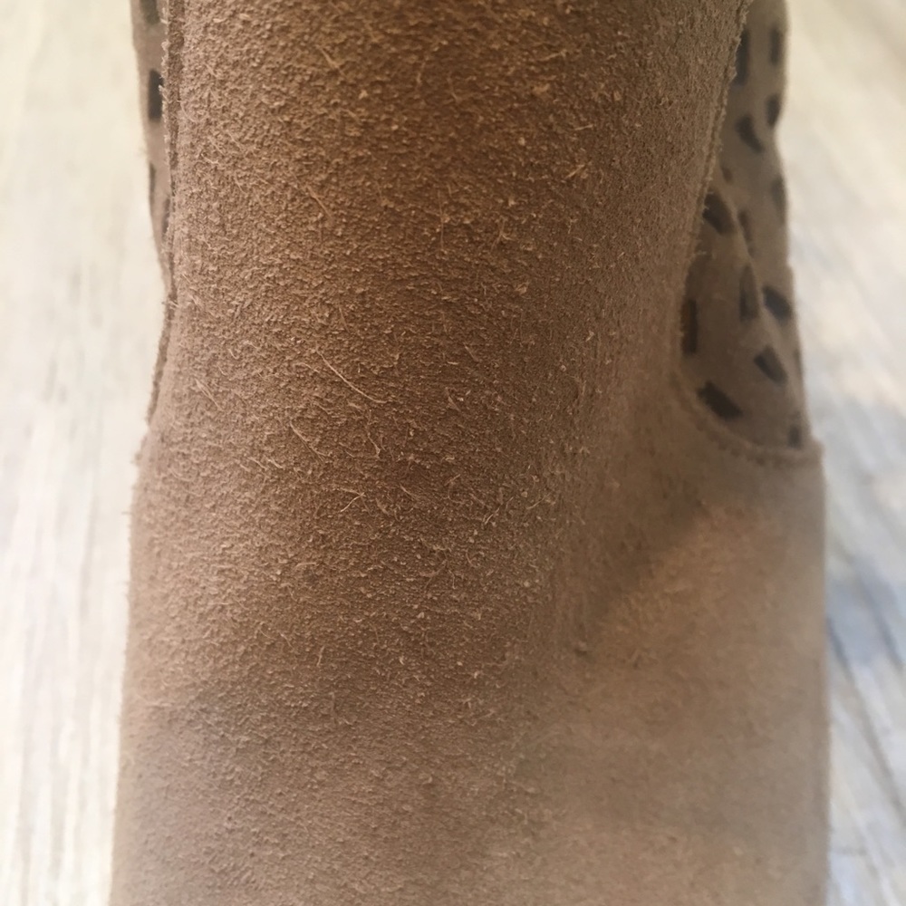 BCBG Generation Suede Brown Creen Peep Toe Bootie - Picture 7 of 8